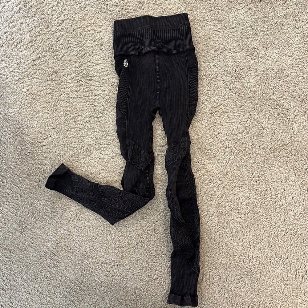 Black free people movement leggings